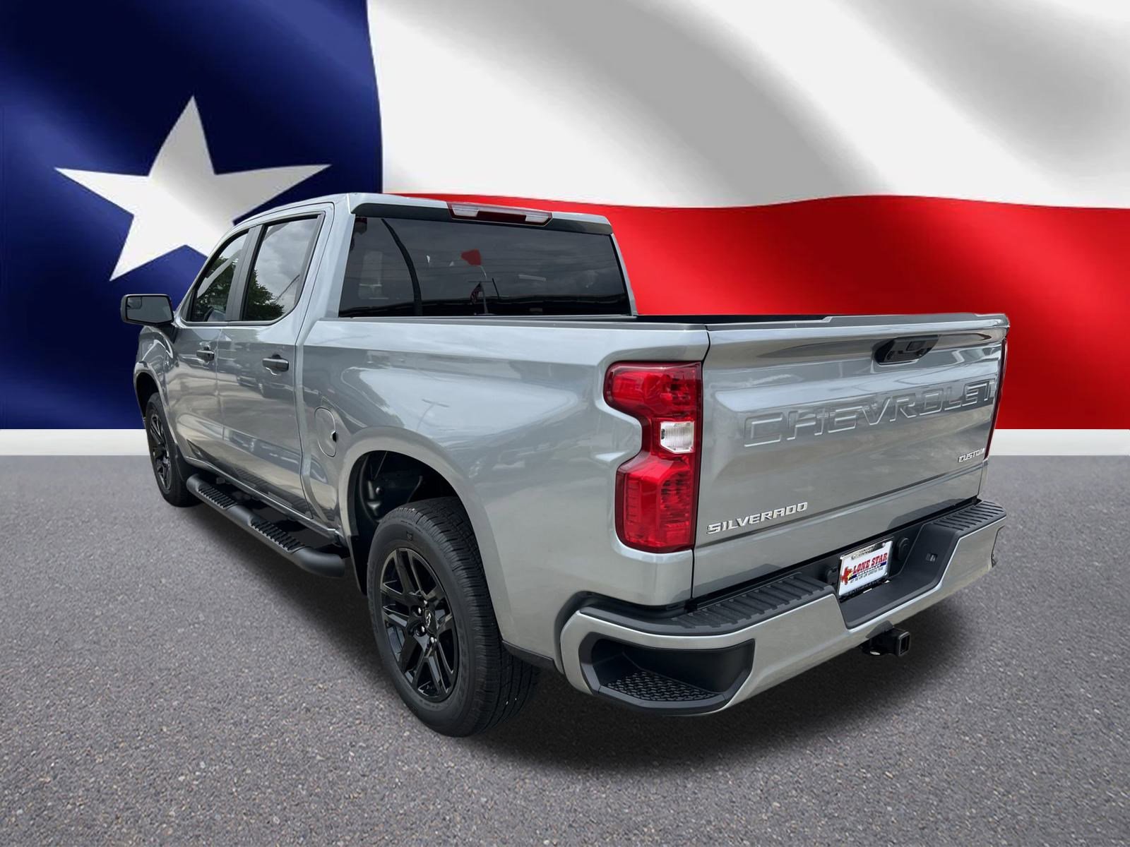 2025 Chevrolet Silverado 1500 Custom photo 2