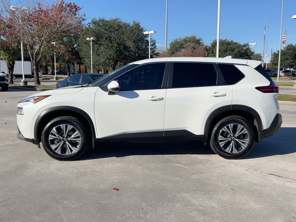 Used 2022 Nissan Rogue SV