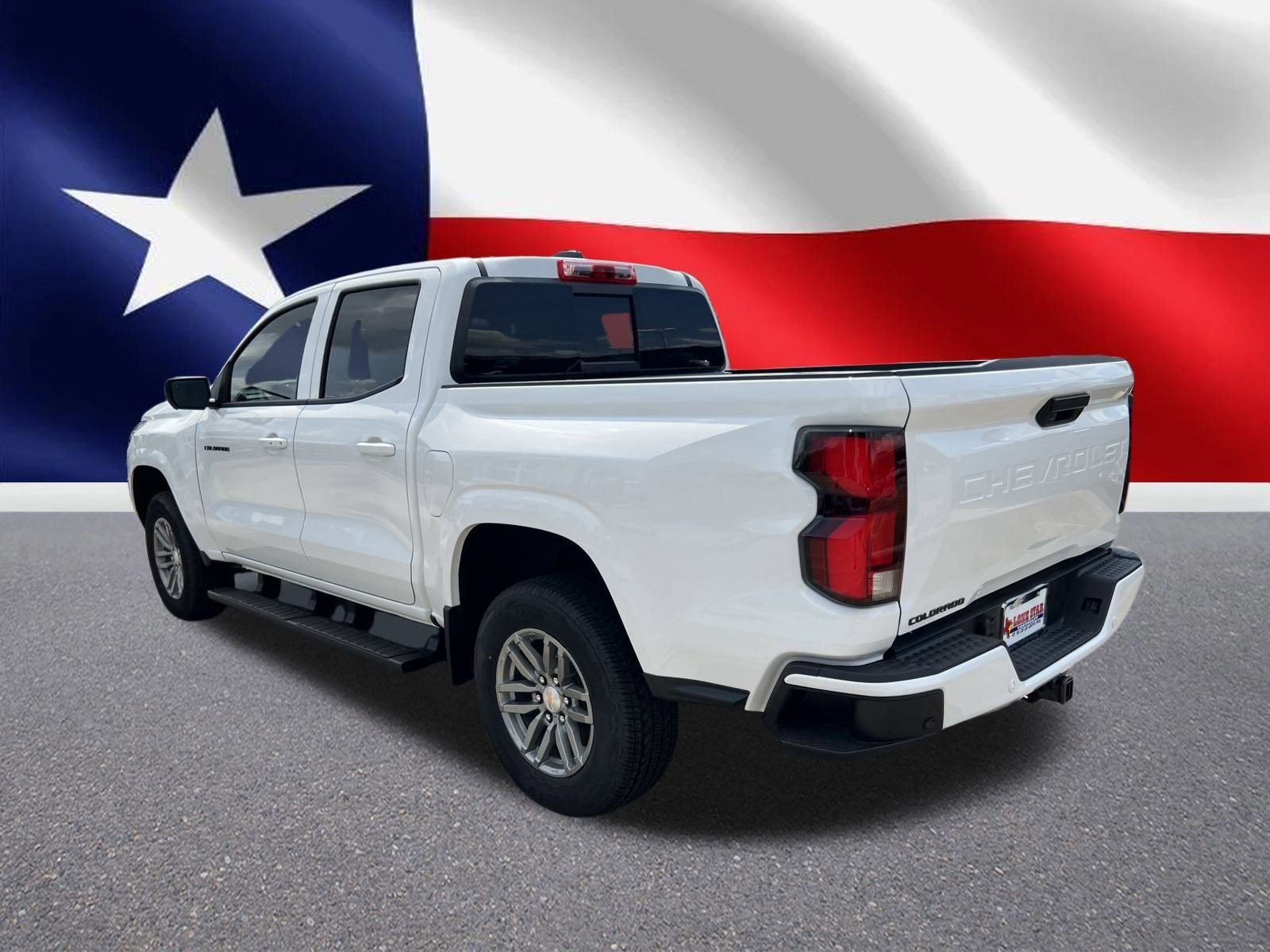 2026 Chevrolet Colorado LT photo 2