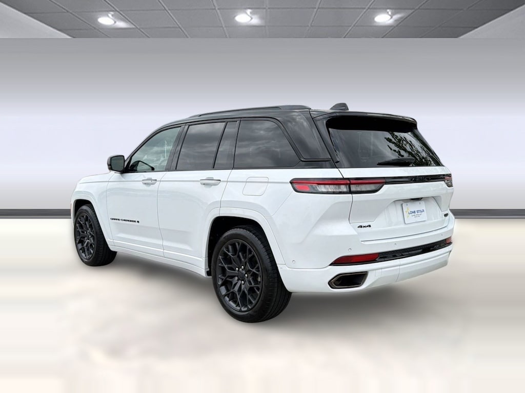 Used 2025 Jeep Grand Cherokee Summit Reserve 4x4 SUV