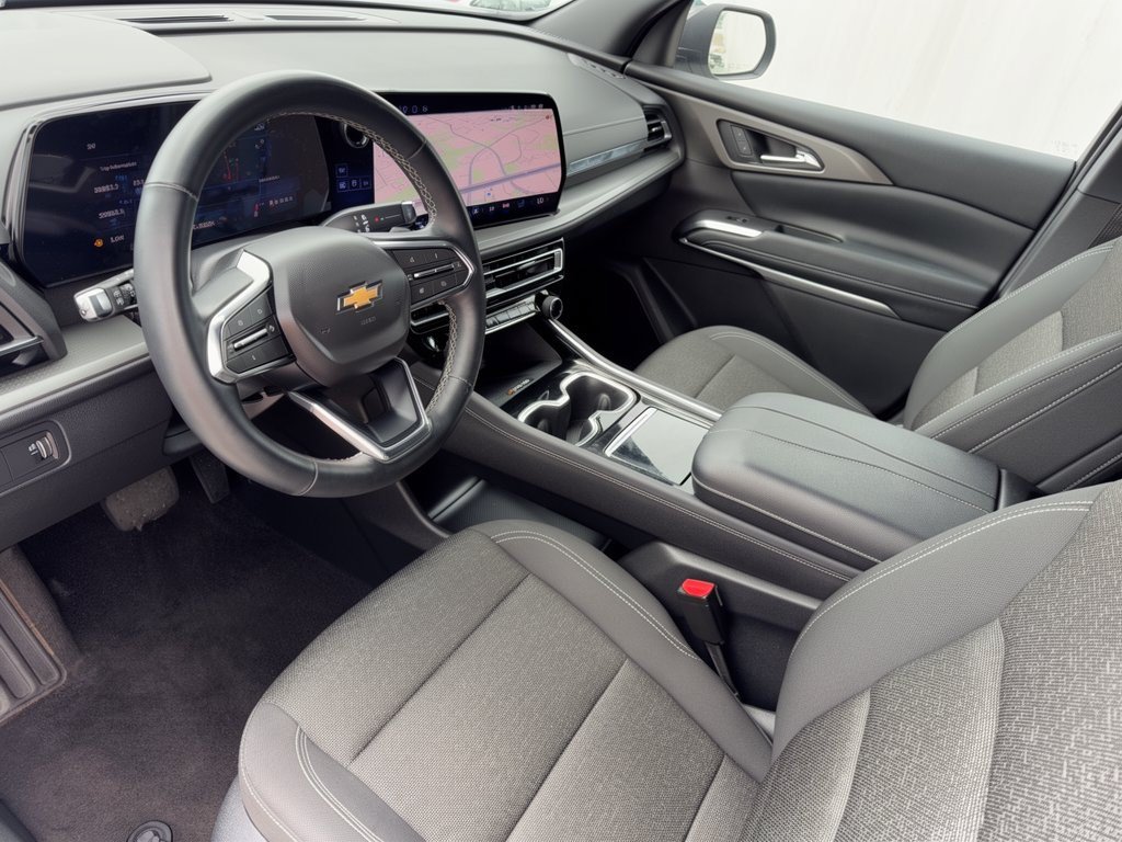 Used 2024 Chevrolet Traverse LT SUV