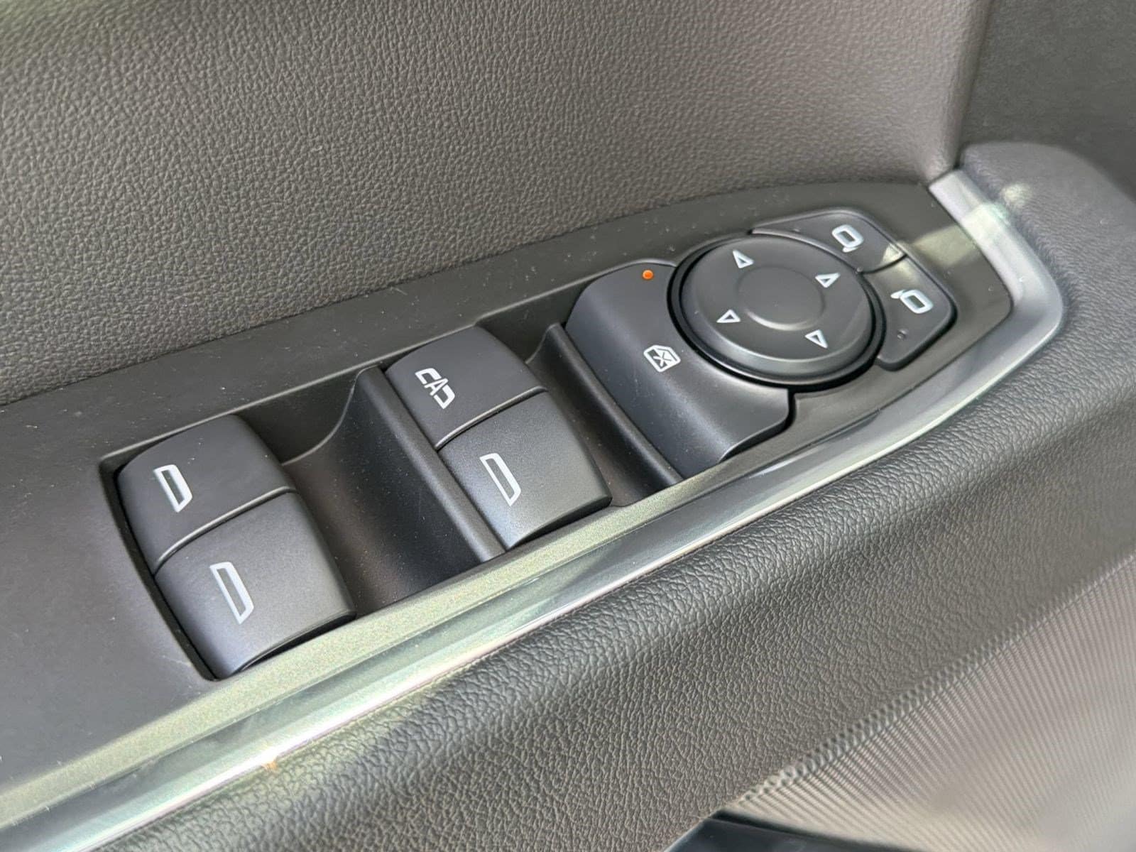 2026 Chevrolet Silverado 1500 LT - Photo 13
