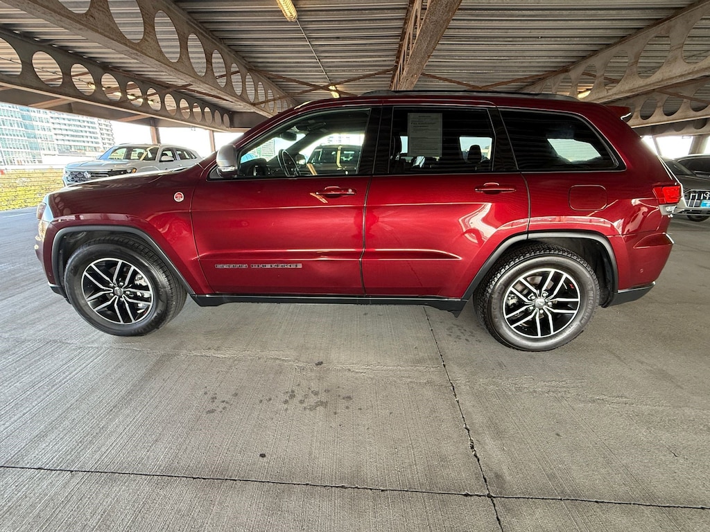 Used 2018 Jeep Grand Cherokee Trailhawk 4x4 SUV
