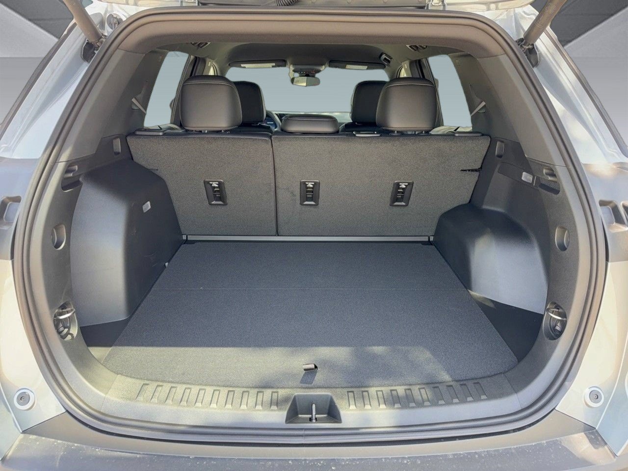2027 Chevrolet Equinox LT - Photo 25