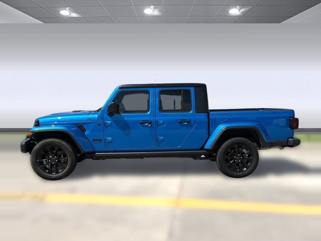 Used 2025 Jeep Gladiator Nighthawk Truck