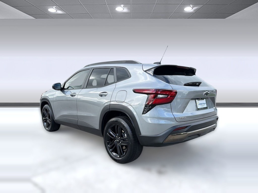 Used 2025 Chevrolet Trax Activ SUV