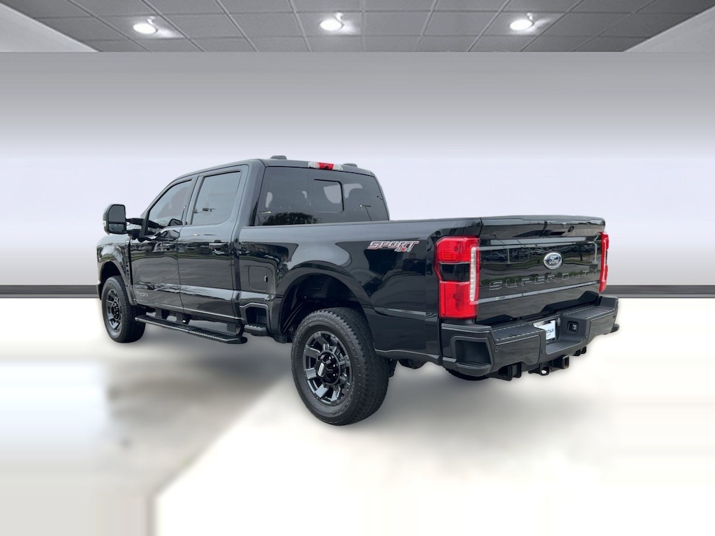 Used 2024 Ford F-250 Lariat Truck