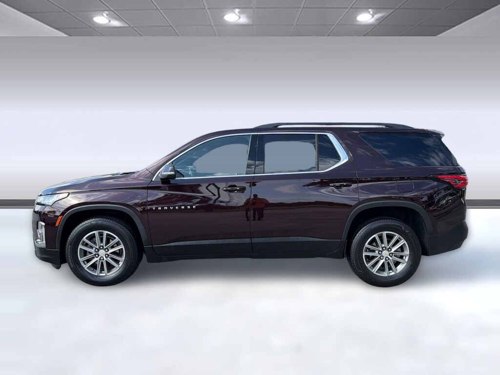 Used 2023 Chevrolet Traverse LT Cloth SUV