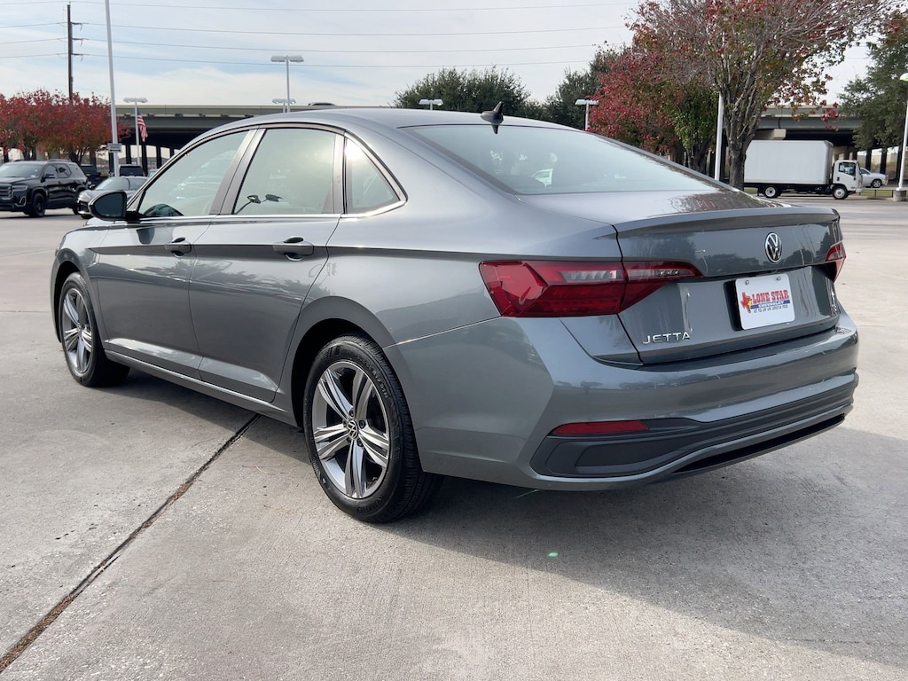 Used 2022 Volkswagen Jetta SE