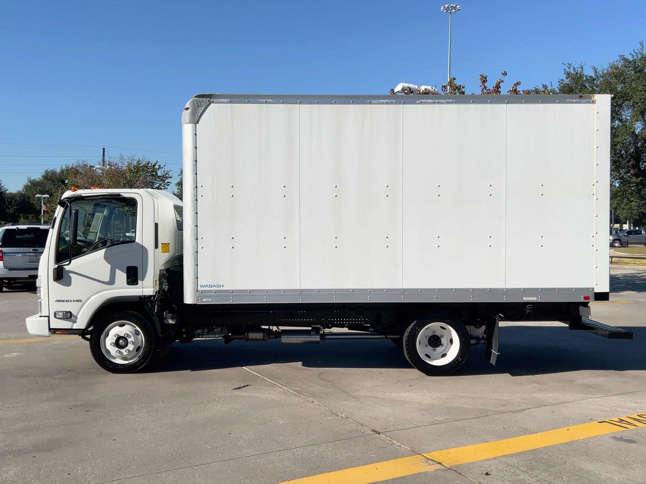 2025 Chevrolet Silverado 4500HD photo 2