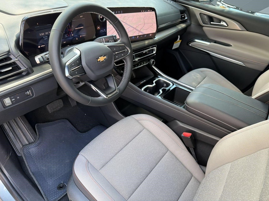Used 2026 Chevrolet Traverse LT SUV