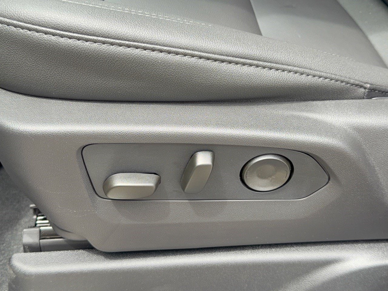 2026 Chevrolet Tahoe LT - Photo 16