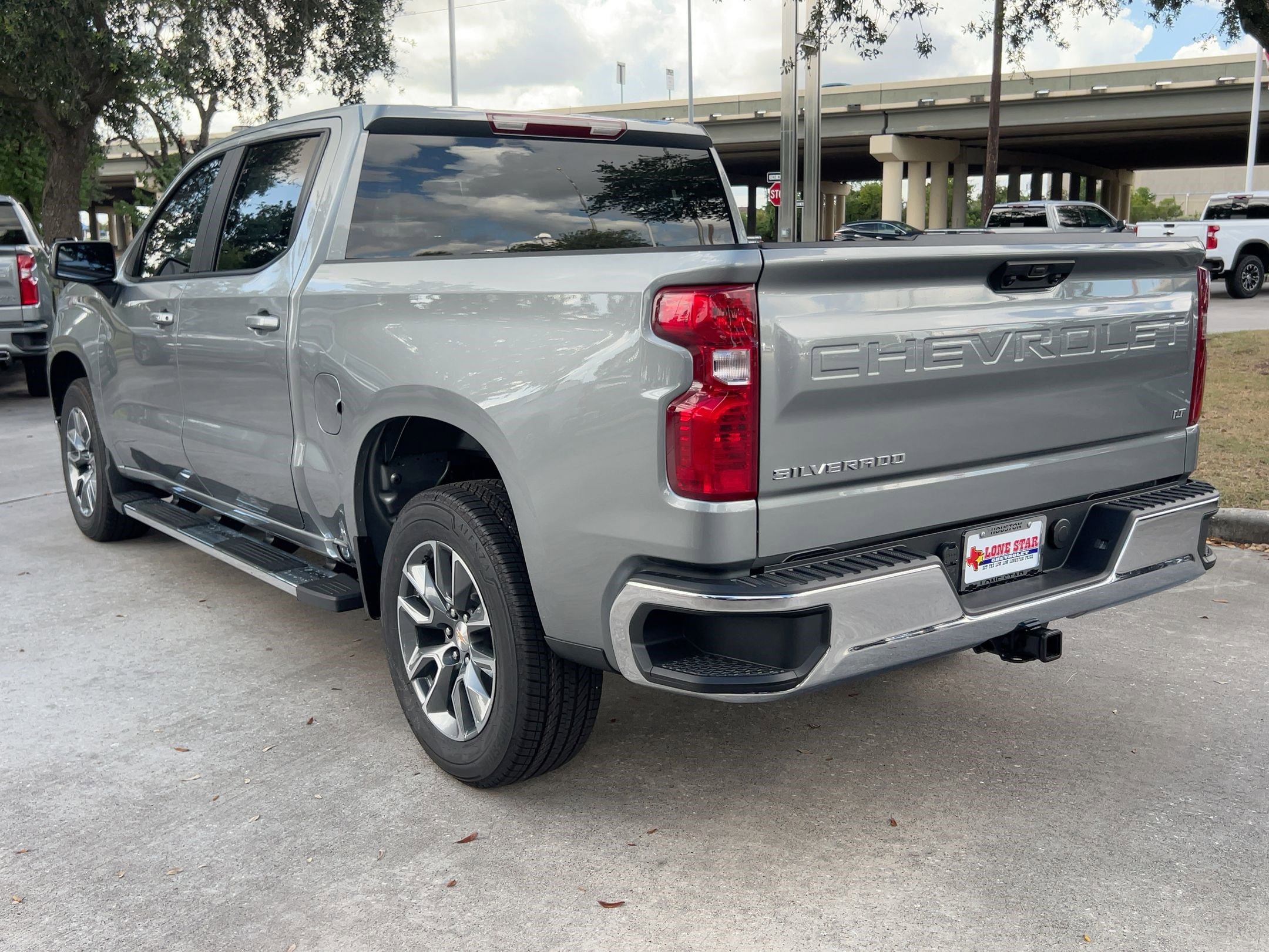 2026 Chevrolet Silverado 1500 LT photo 3