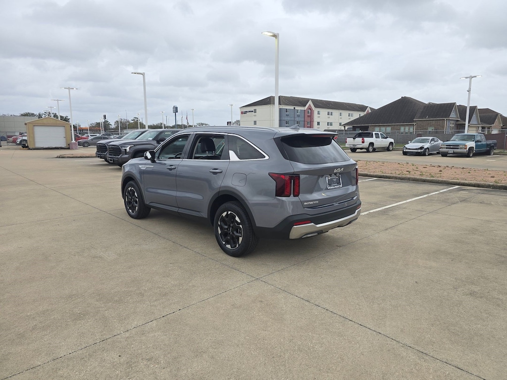 Used 2024 Kia Sorento S SUV