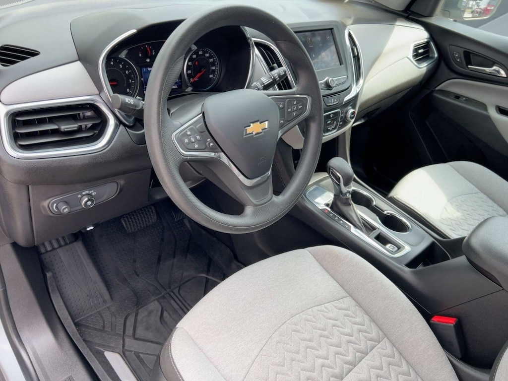 Used 2023 Chevrolet Equinox LS SUV