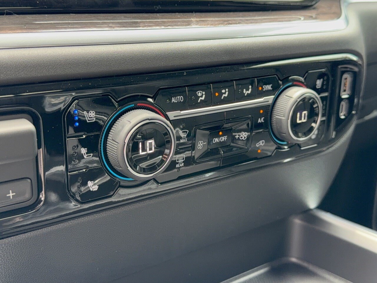 2026 Chevrolet Silverado 2500 HD LTZ - Photo 22
