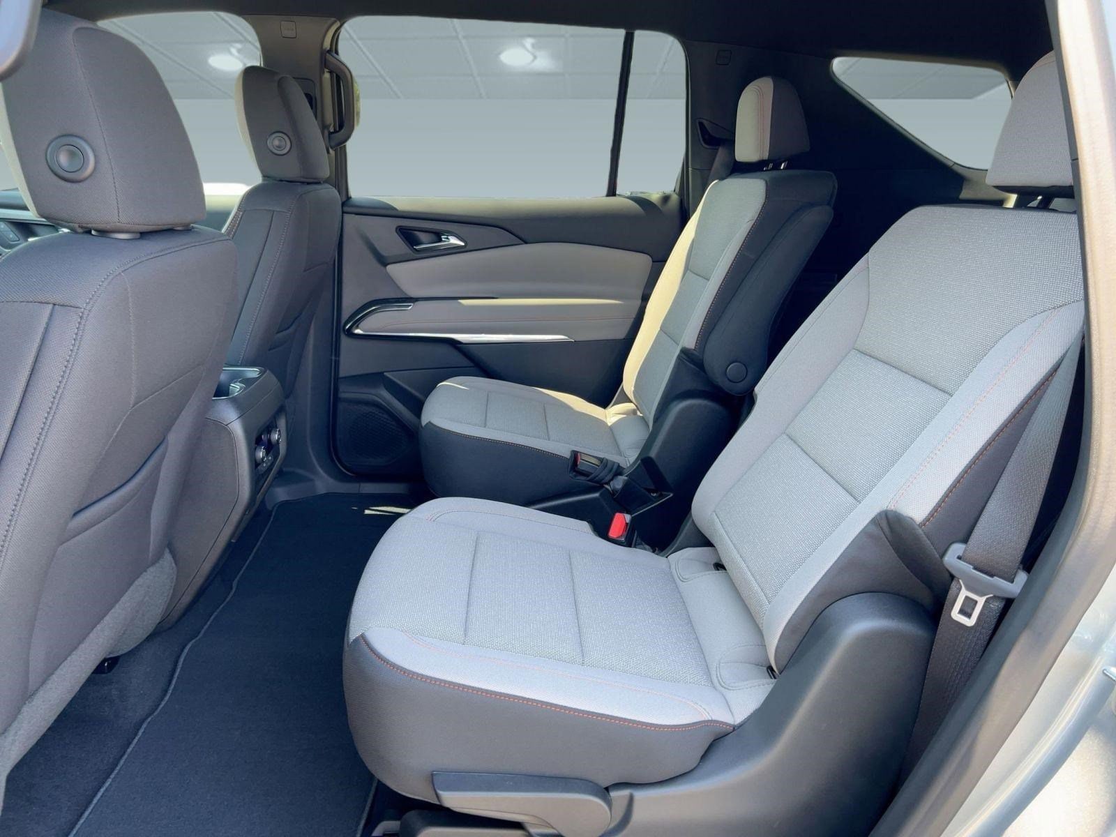 2026 Chevrolet Traverse LT - Photo 14