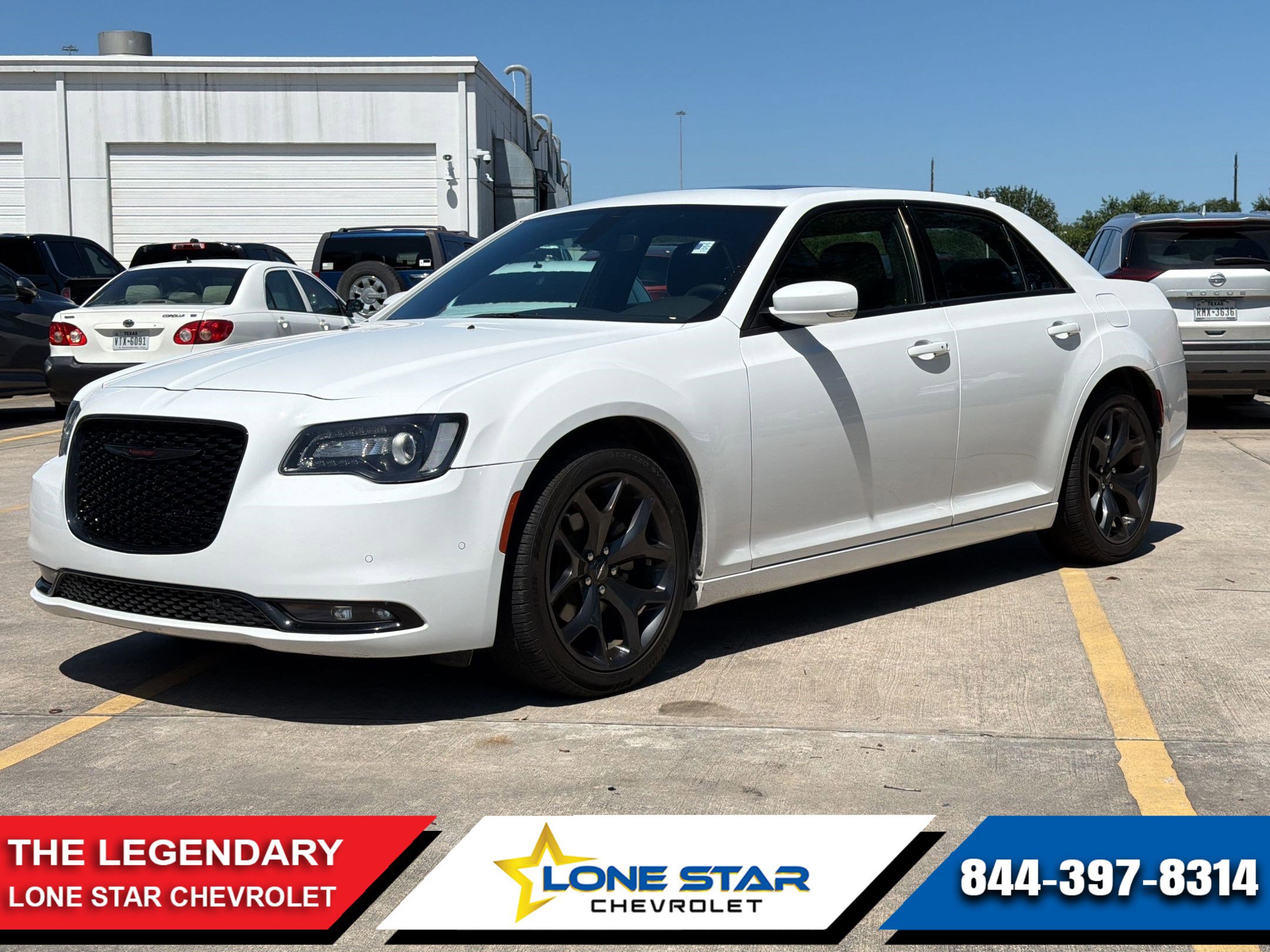 2023 Chrysler 300 S's photo