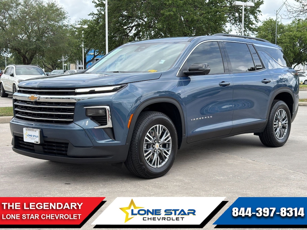 Used 2025 Chevrolet Traverse LT SUV