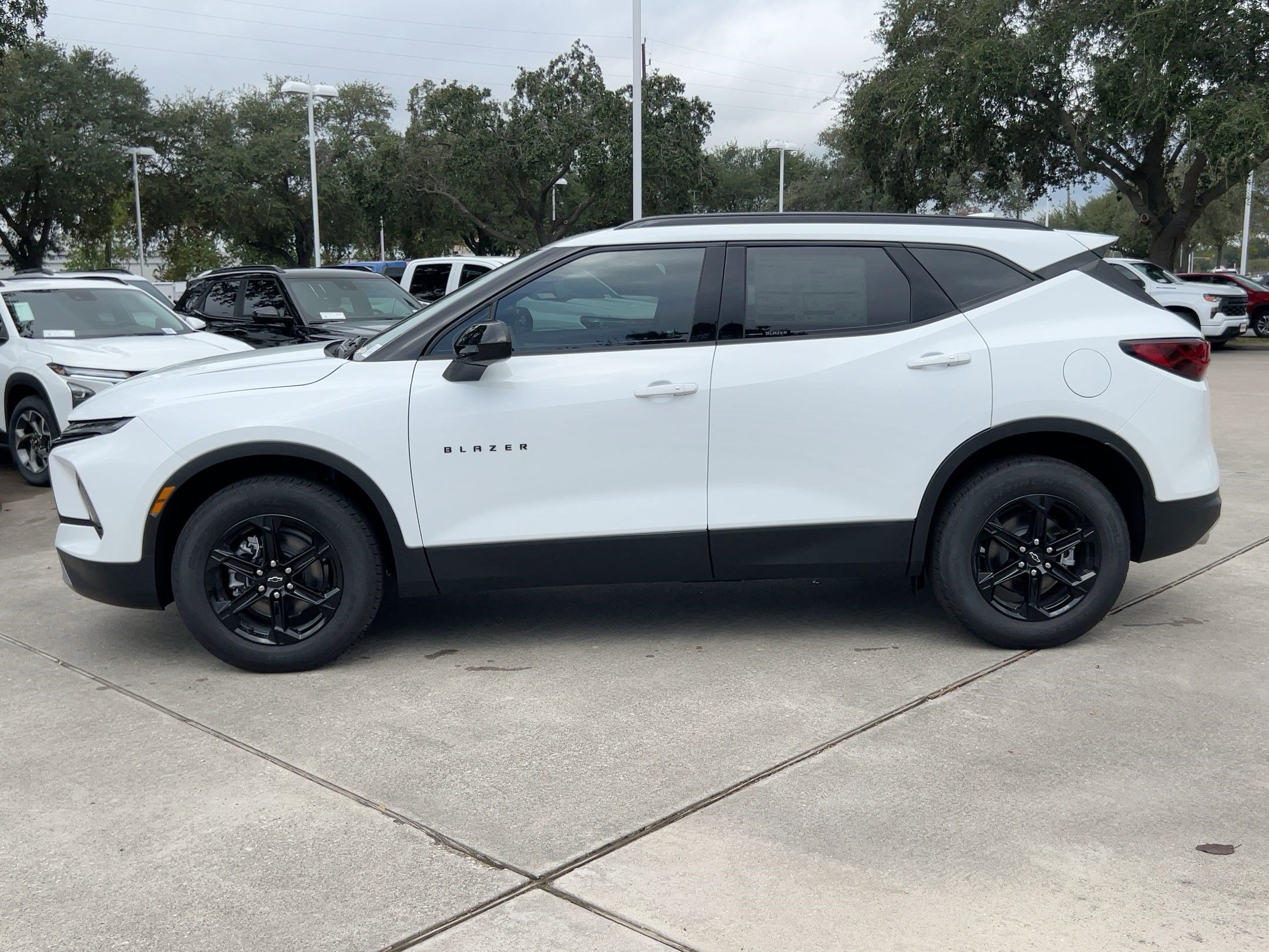 2026 Chevrolet Blazer 2LT photo 2