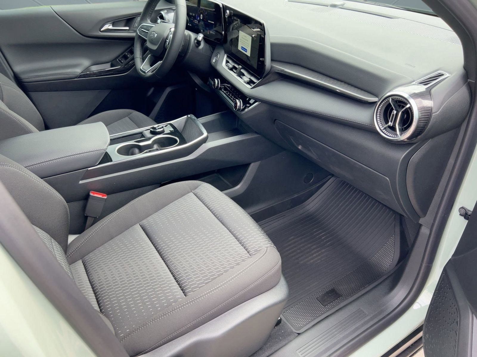 2026 Chevrolet Equinox LT - Photo 31