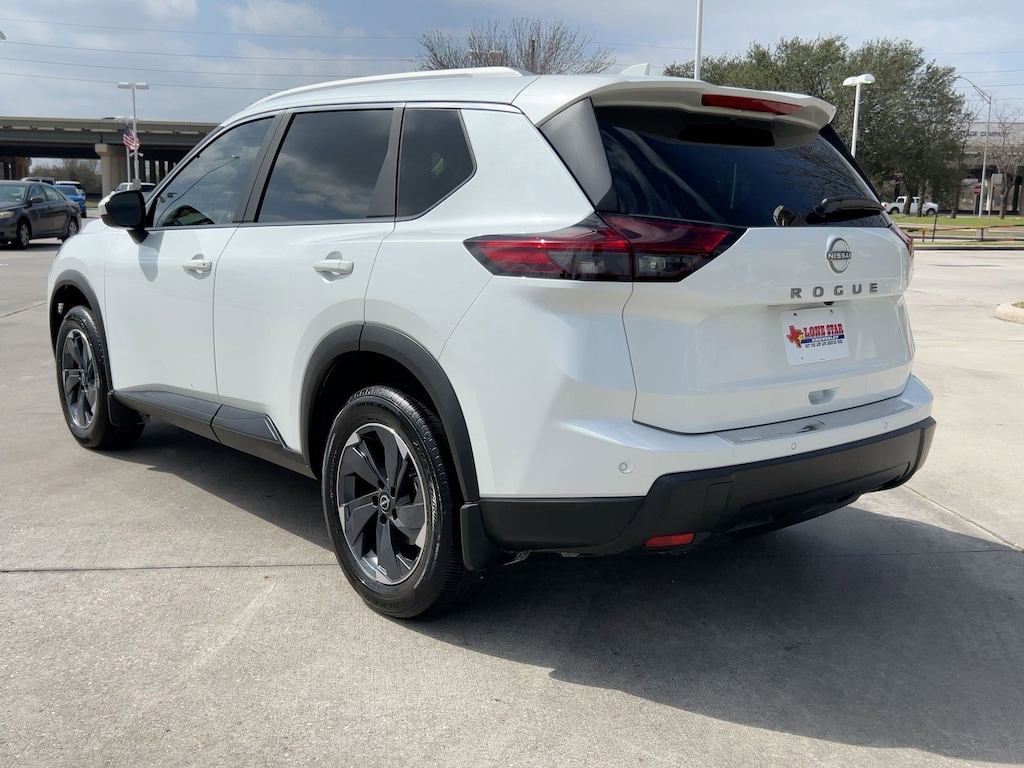 Used 2025 Nissan Rogue SV FWD SUV