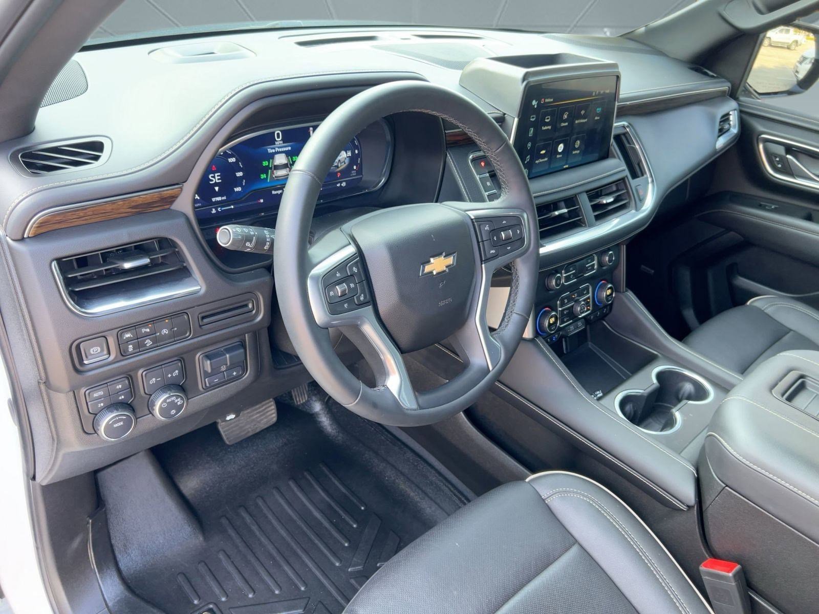 2023 Chevrolet Tahoe Premier photo 3