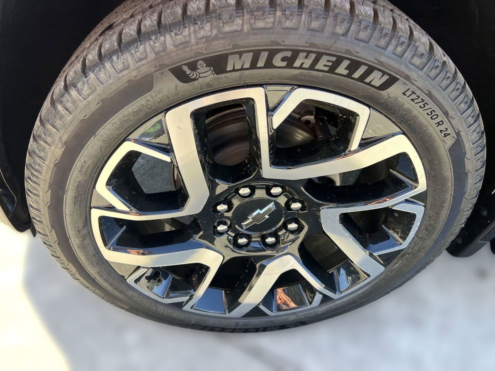 2024 Chevrolet Silverado EV RST - Photo 11