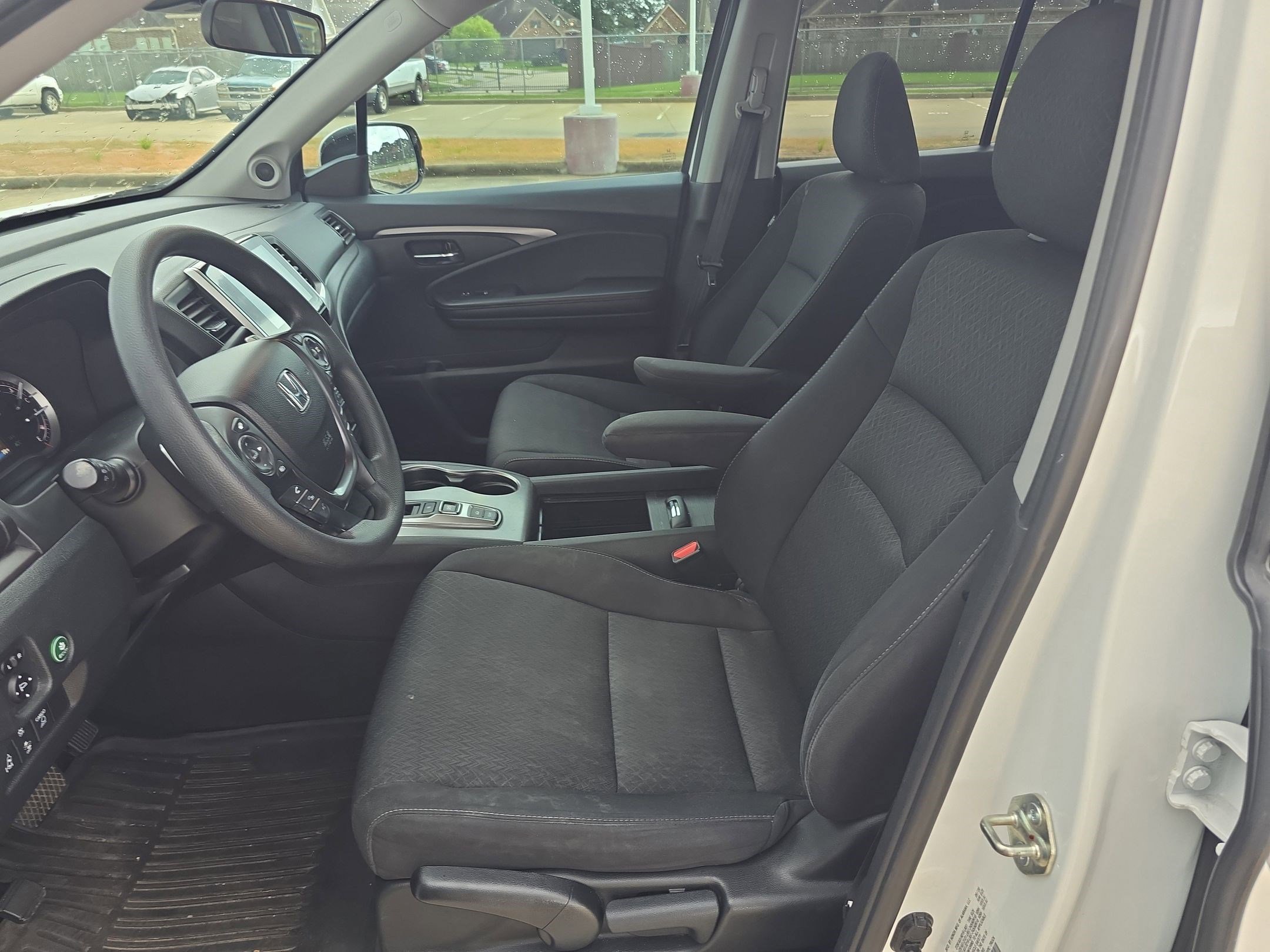 2020 Honda Ridgeline Sport photo 3
