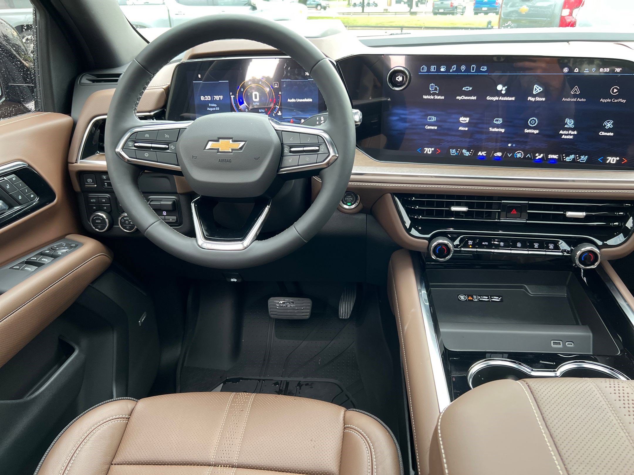 2025 Chevrolet Suburban High Country photo 3