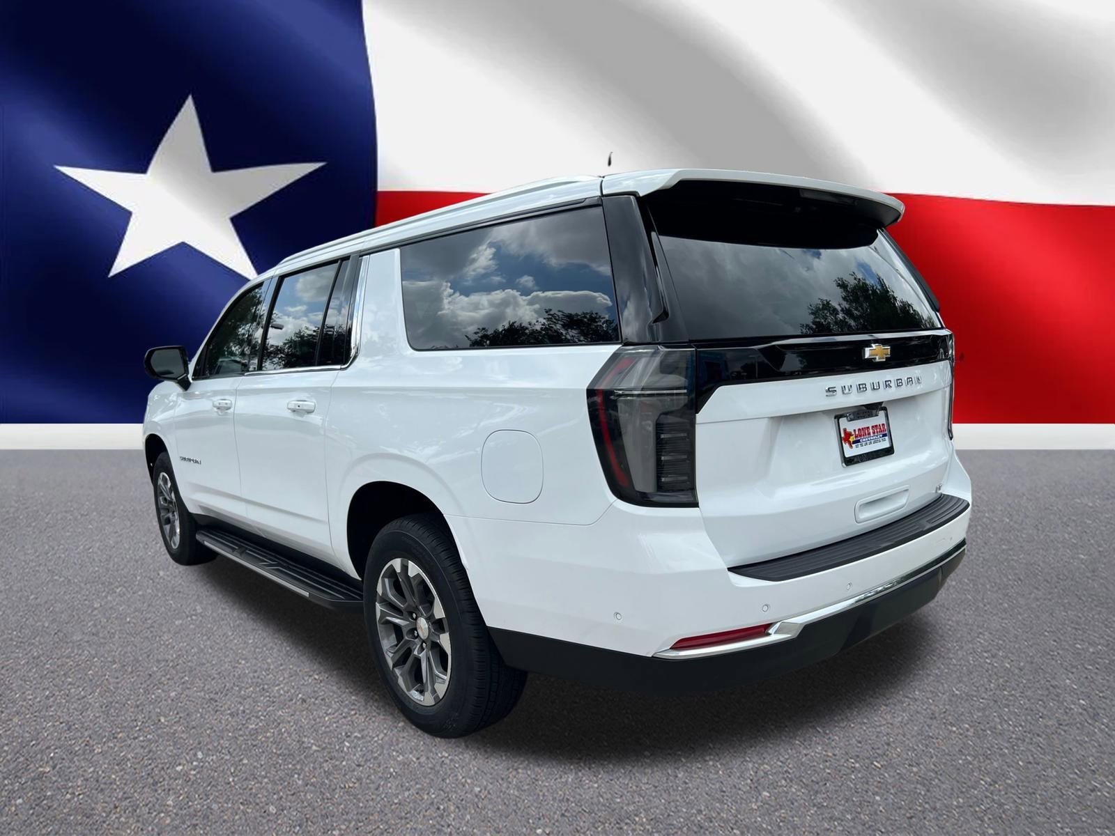 2026 Chevrolet Suburban LT photo 2