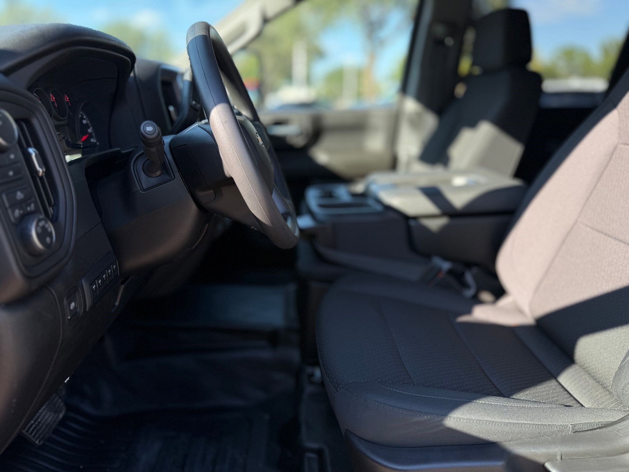 2025 Chevrolet Silverado 3500HD Work Truck photo 3