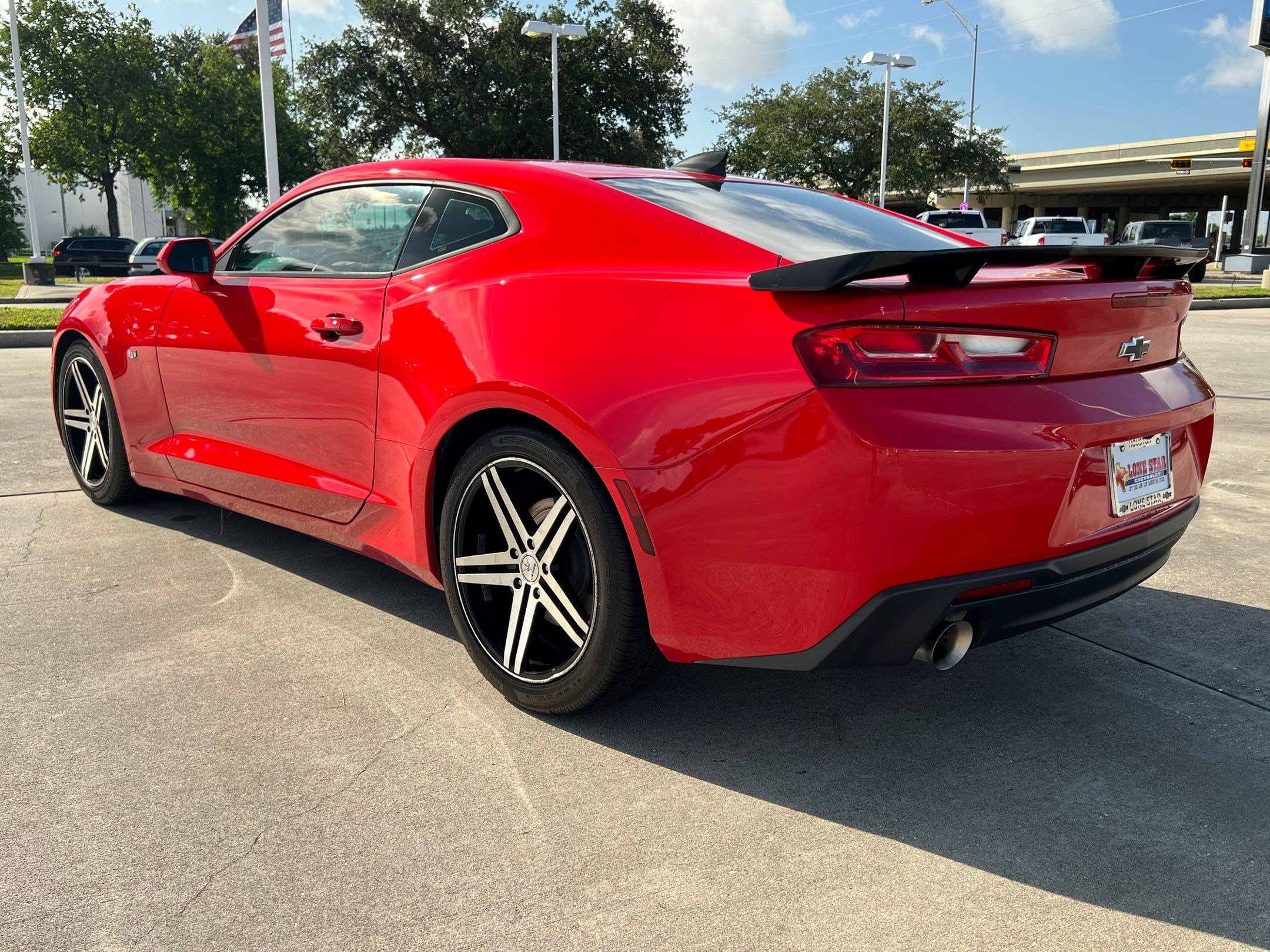 2018 Chevrolet Camaro 1LT photo 3