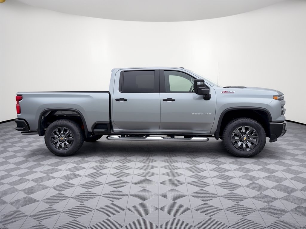2026 Chevrolet Silverado 2500 HD Custom - Photo 8