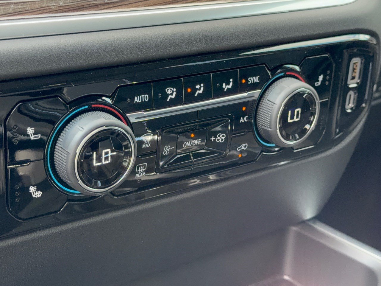 2026 Chevrolet Silverado 1500 RST - Photo 22