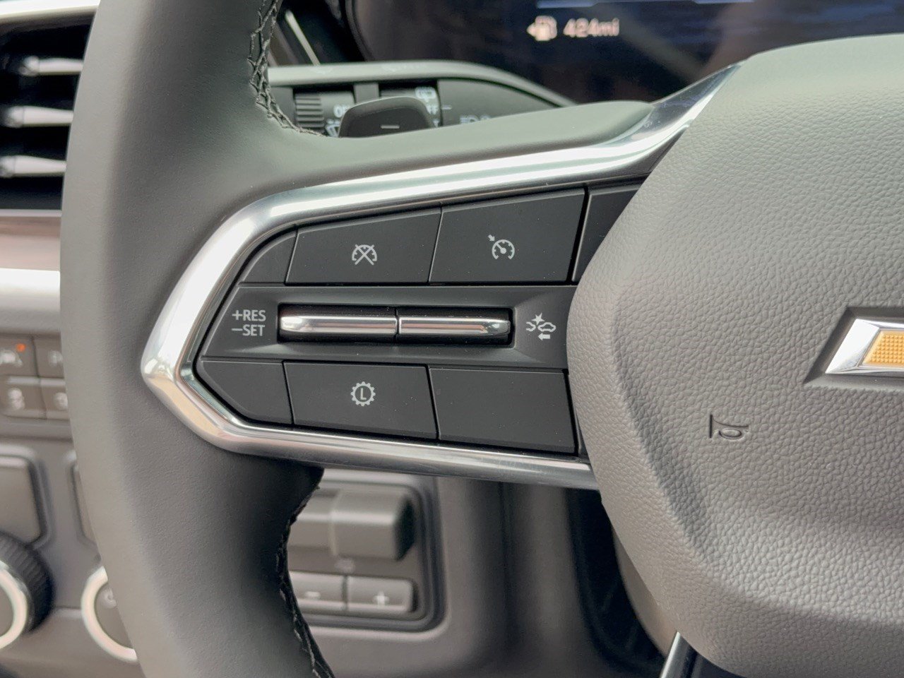2026 Chevrolet Suburban LS - Photo 18
