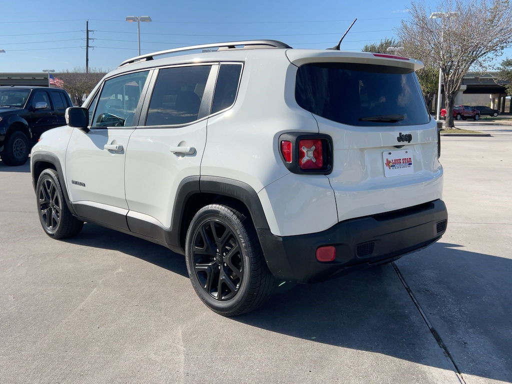 Used 2017 Jeep Renegade Altitude FWD SUV