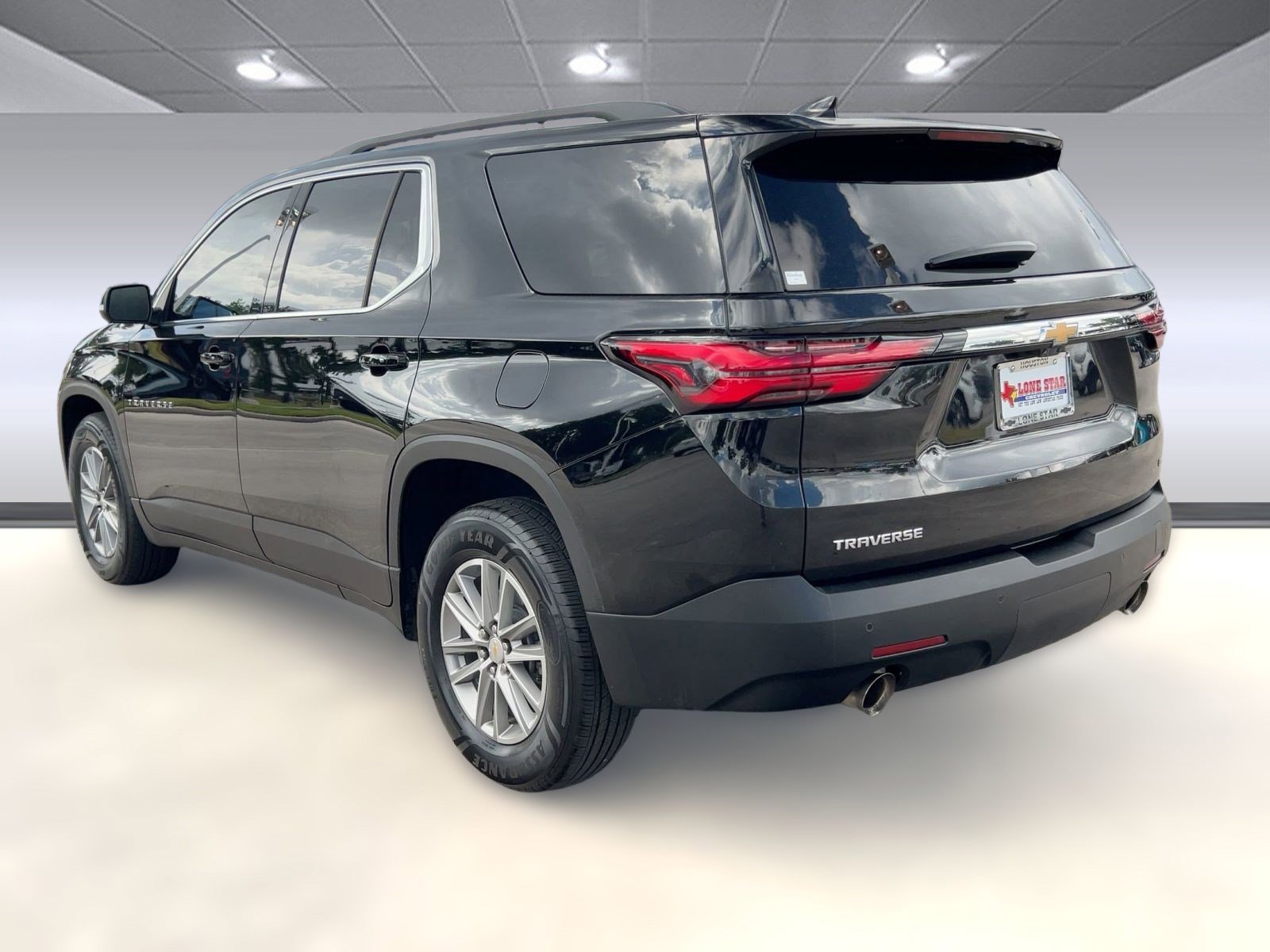 2022 Chevrolet Traverse Cloth photo 2