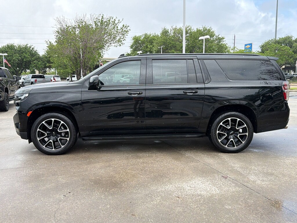 Used 2024 Chevrolet Suburban RST SUV