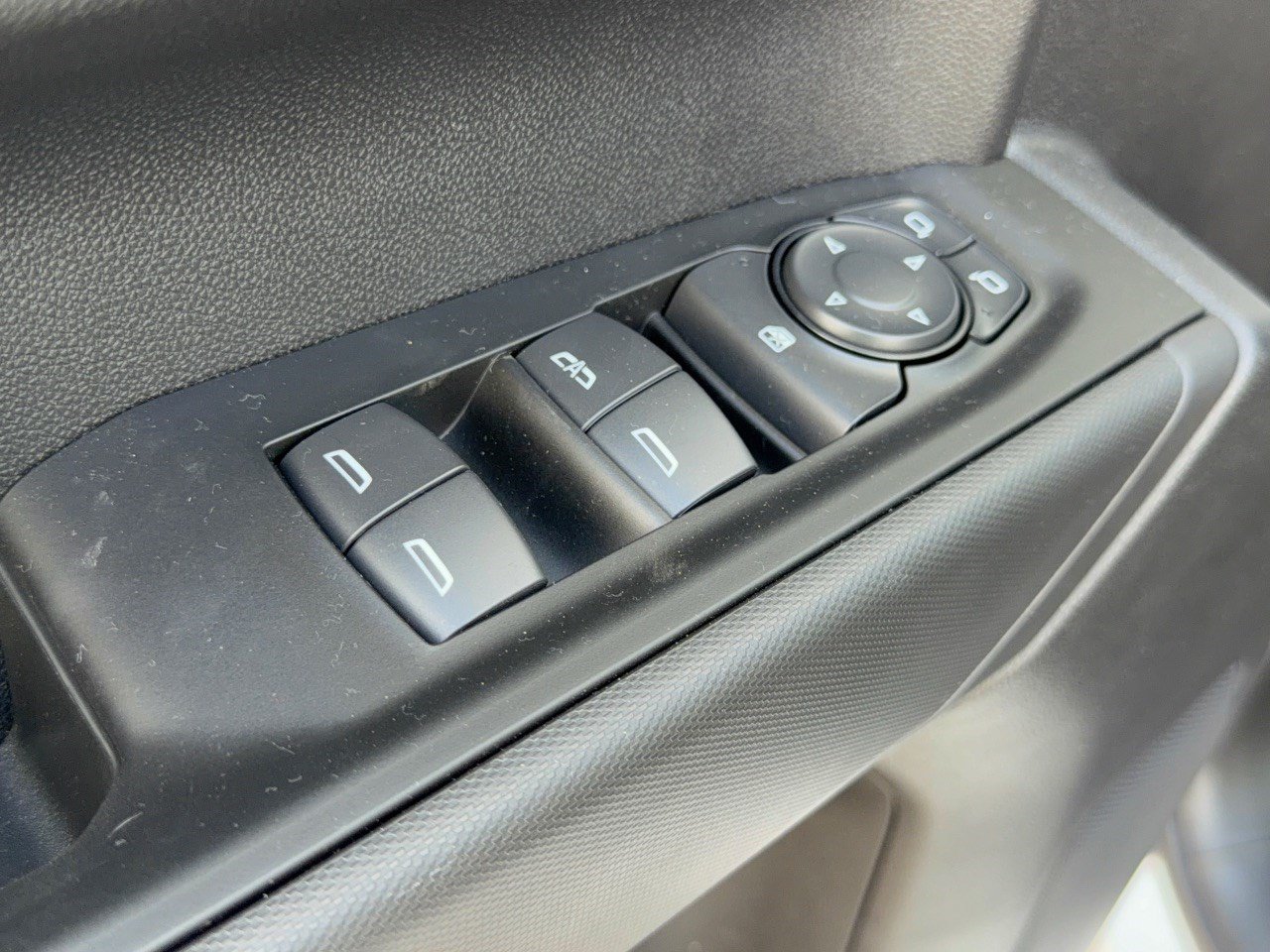 2026 Chevrolet Silverado 1500 Custom - Photo 15