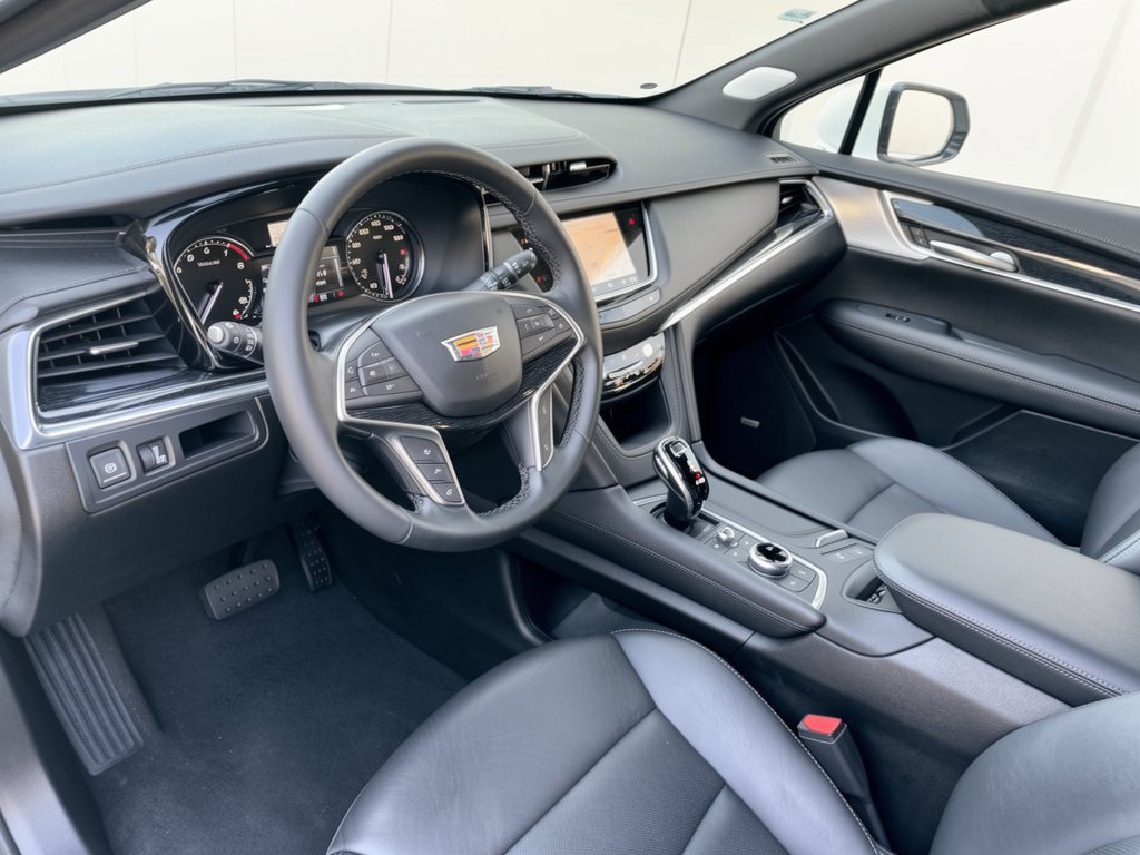 Used 2025 CADILLAC XT5 Premium Luxury SUV