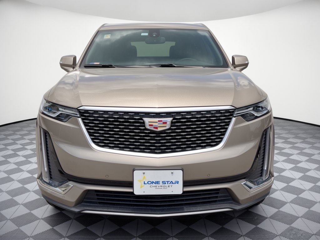 XT6 FWD Luxury SUV