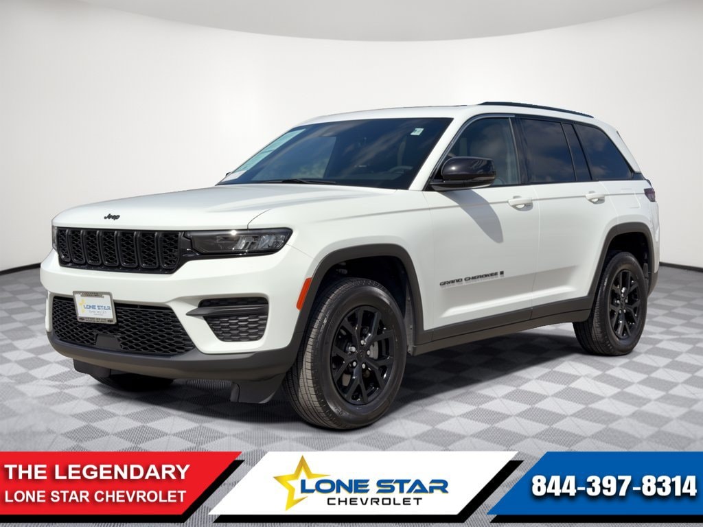 Used 2025 Jeep Grand Cherokee Altitude 4x4 SUV