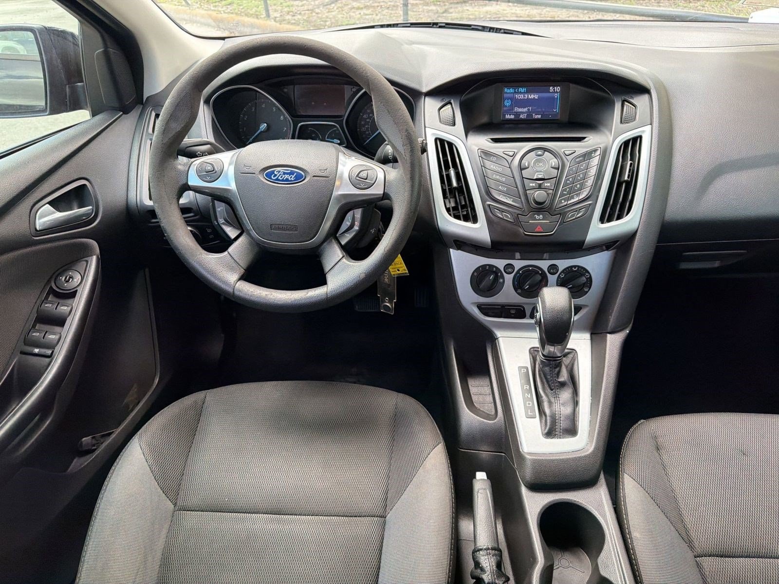 Focus SE Hatchback