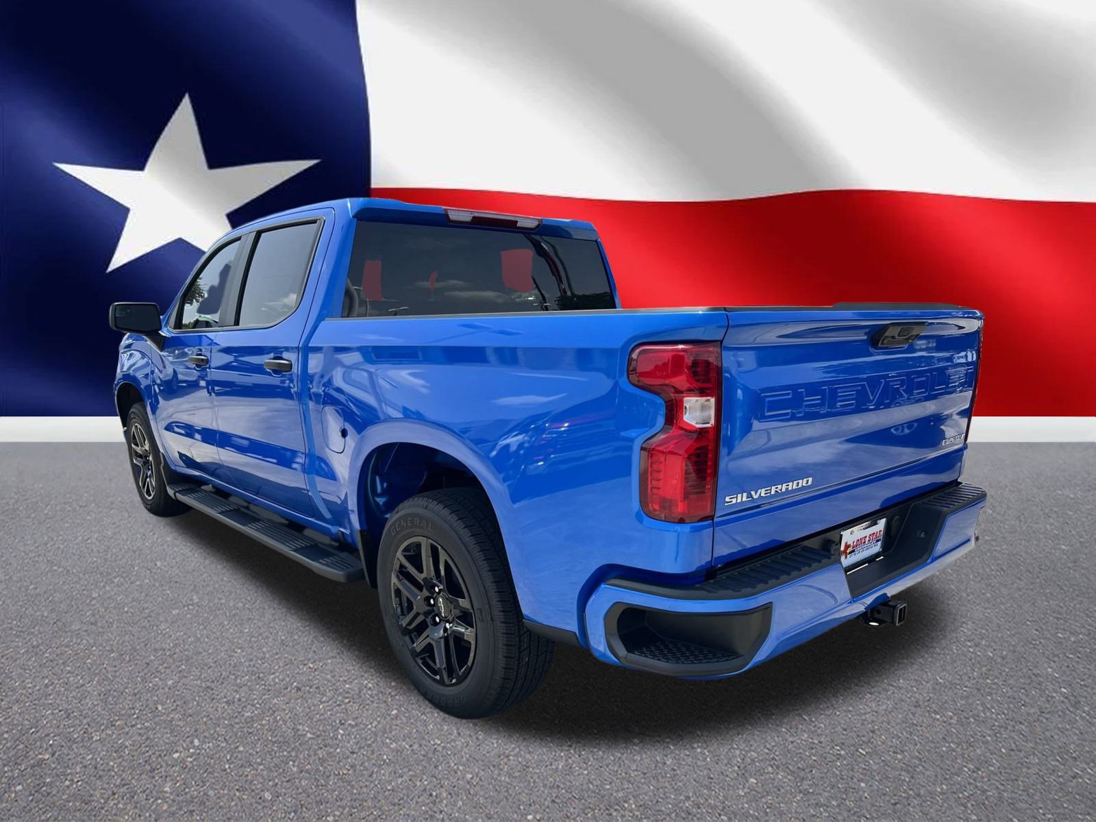 2025 Chevrolet Silverado 1500 Custom photo 3
