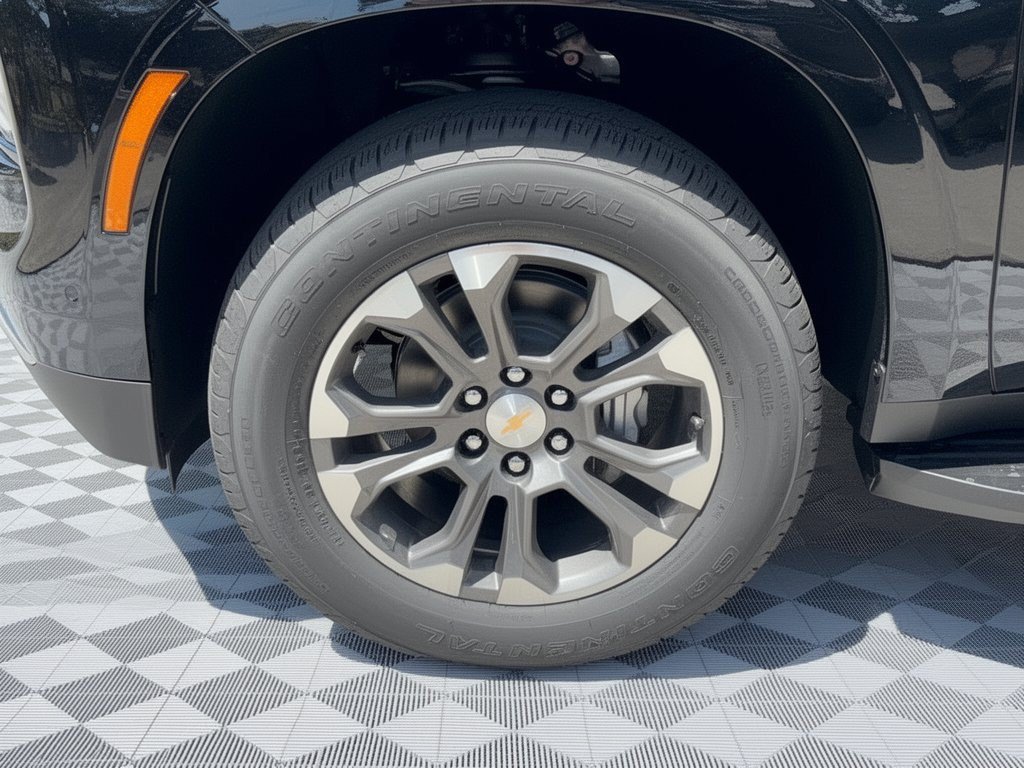 2026 Chevrolet Suburban LT - Photo 13