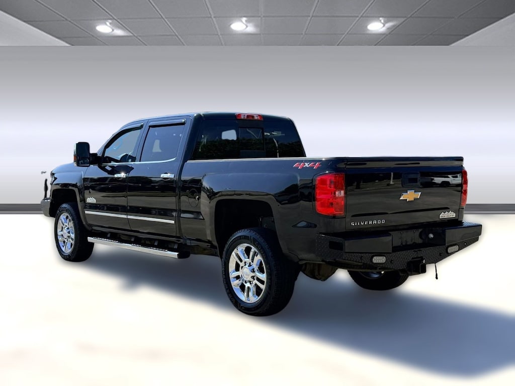 Used 2018 Chevrolet Silverado 2500 HD High Country Truck