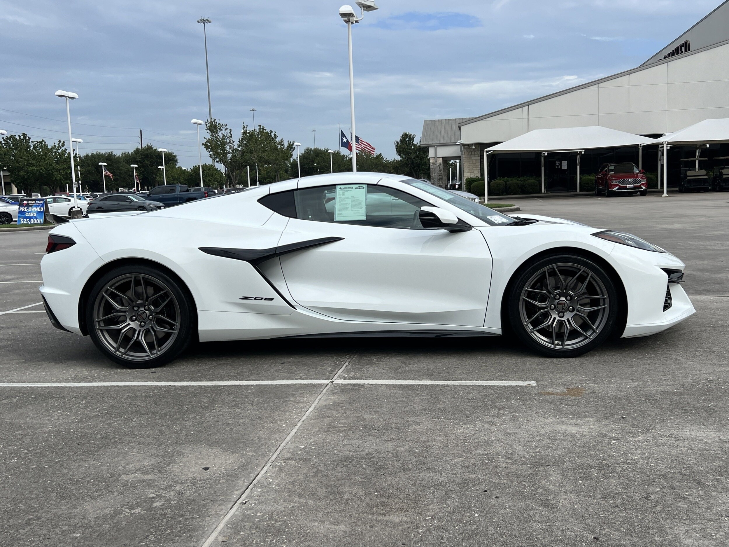 2024 Chevrolet Corvette Z06 3LZ photo 2
