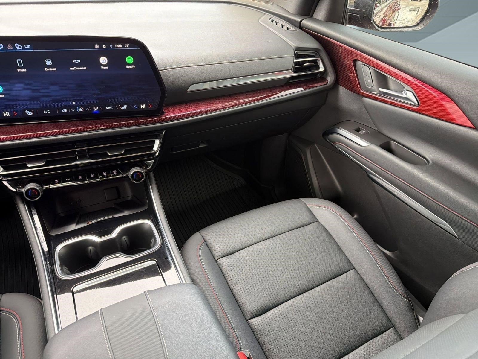 2024 Chevrolet Traverse Z71 - Photo 28