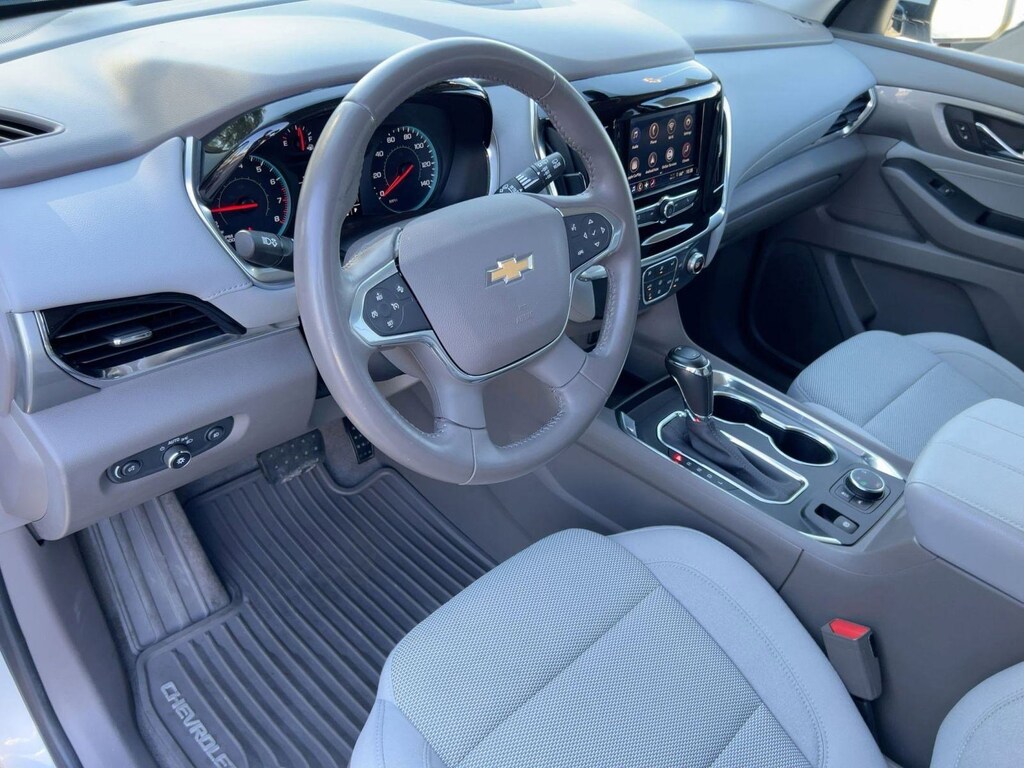 Used 2020 Chevrolet Traverse LT Cloth SUV